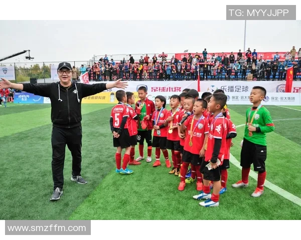 董路中国足球星空杯点燃激情 众星云集共谱足球梦想新篇章